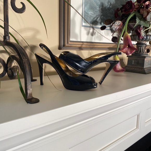 GUESS Black Patent, Sling Back Peep-Toed Heels - Picture 10 of 16